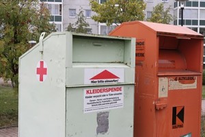 RSTKLTR_Altkleidercontainer-illegal
