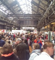 Reger Andrang im Heldenmarkt