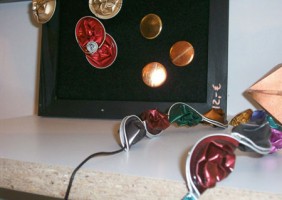 Ambivalenter Genuss: Schmuck aus Kaffee-Pads