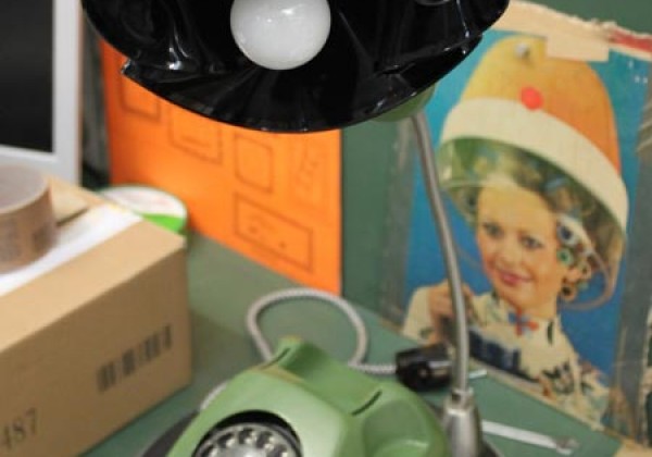 Ein Markenzeichen von »Fraktali«: Das Lampentelefon