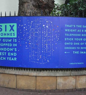 … dem Gewicht von acht Londoner Telefonzellen!